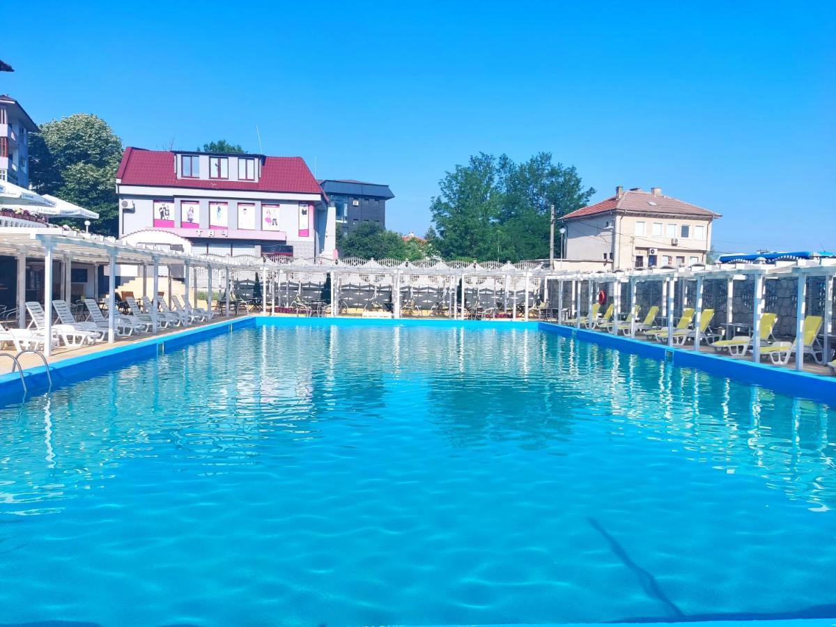 Hotel Elit Kirkovo  Eksteriør billede